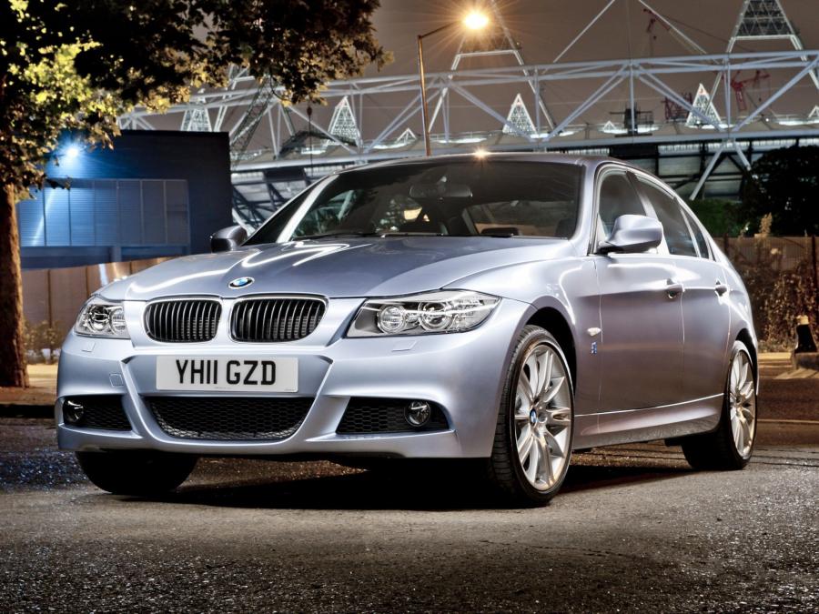  BMW 318i Sedan Performance Edition 2011 года  (фото 1 из 5)